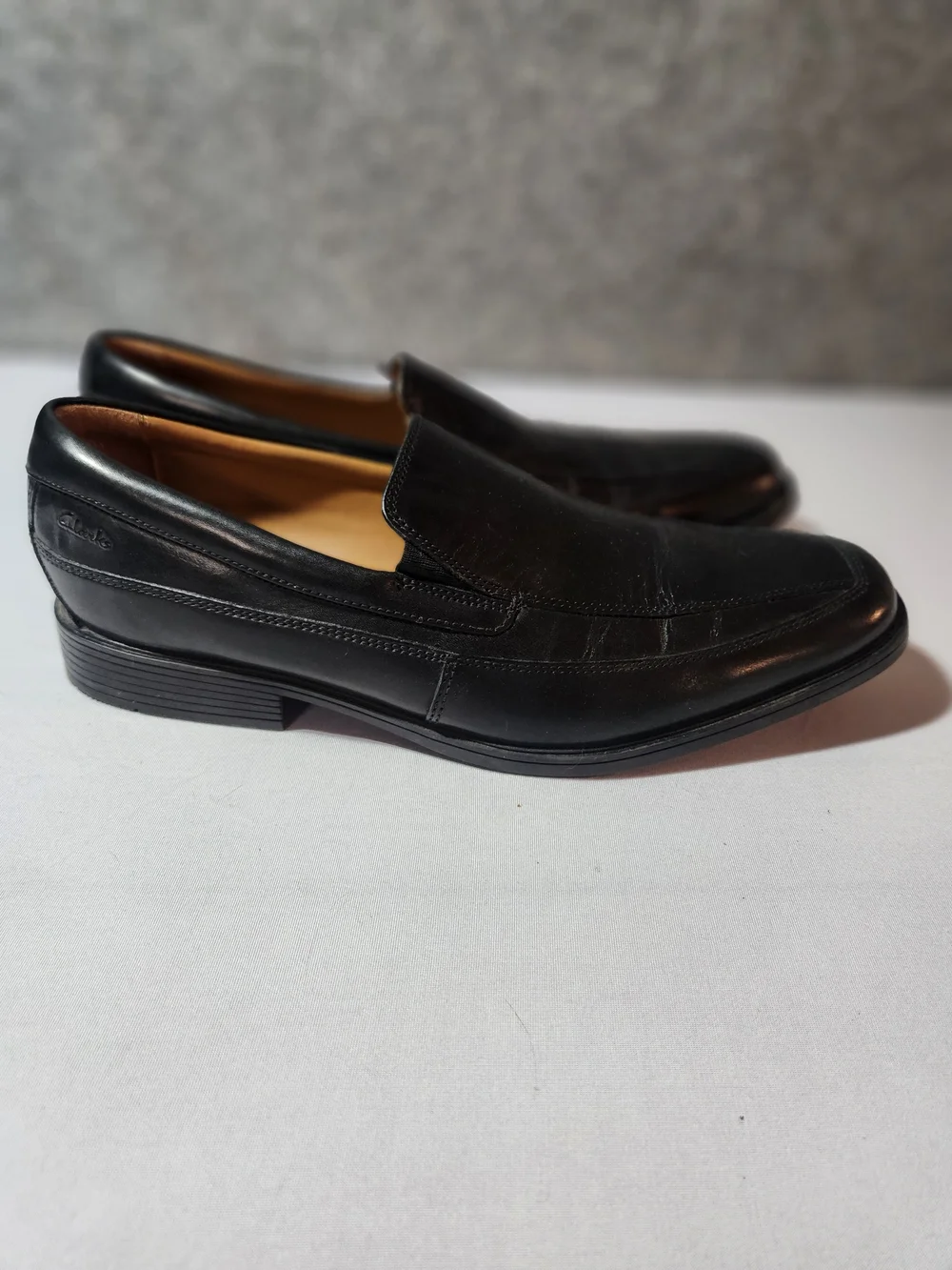 Clarks Black Leather Slip On Loafers Size 10.5